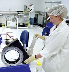 Cleanroom Assembly & Packaging